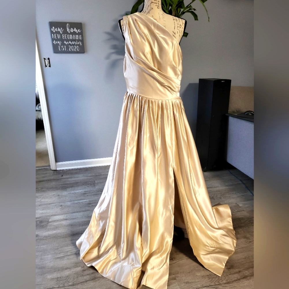 Cream Prom dress